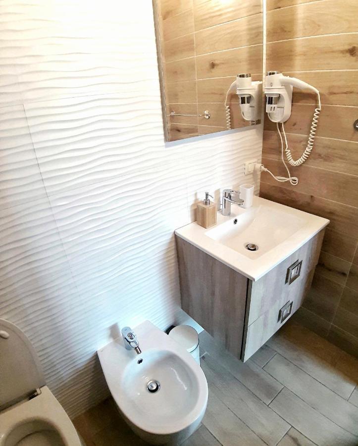 Pisa City Lodge Bagian luar foto